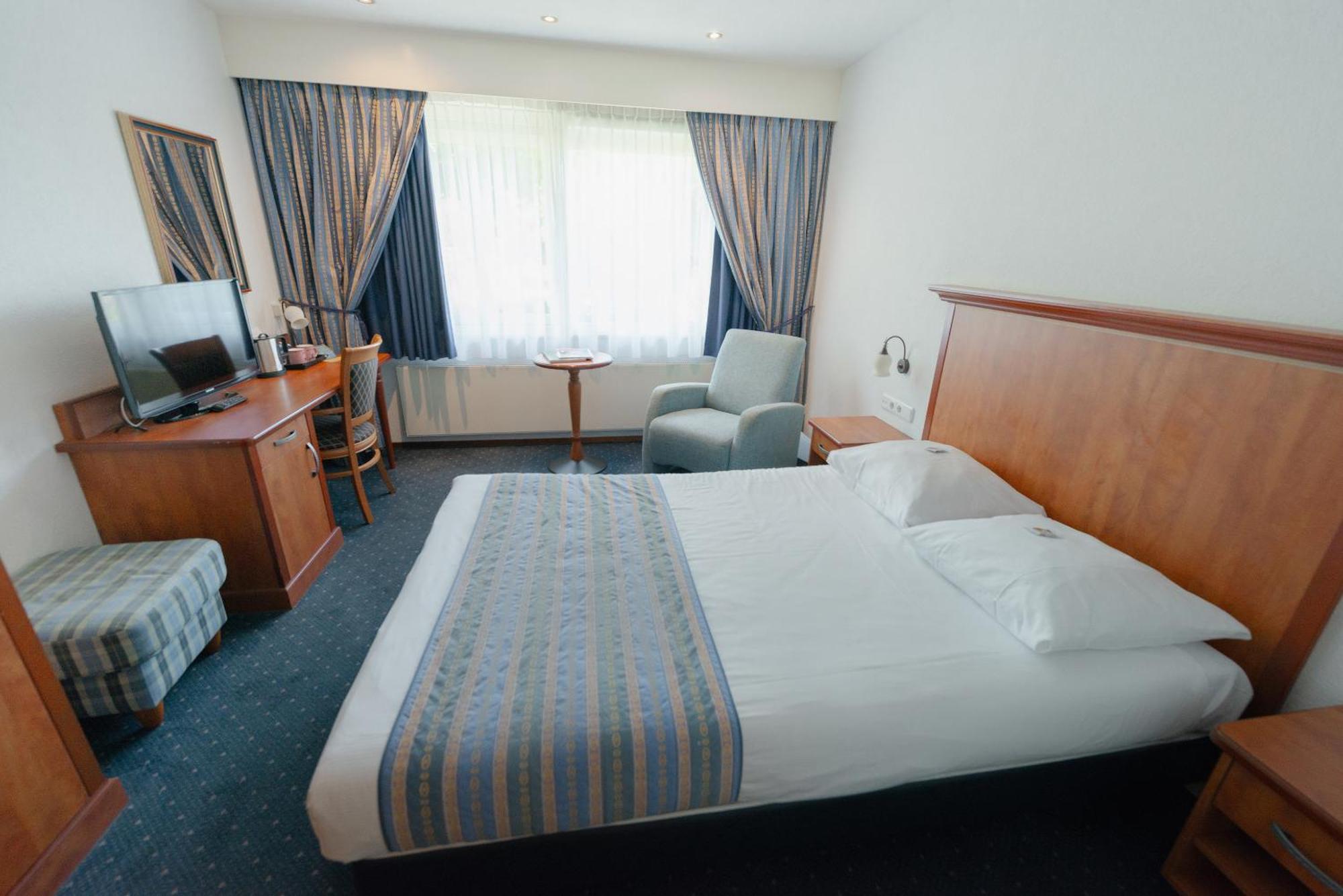 Boutique Hotel Herbergh Amsterdam Airport Free Parking Badhoevedorp Eksteriør bilde
