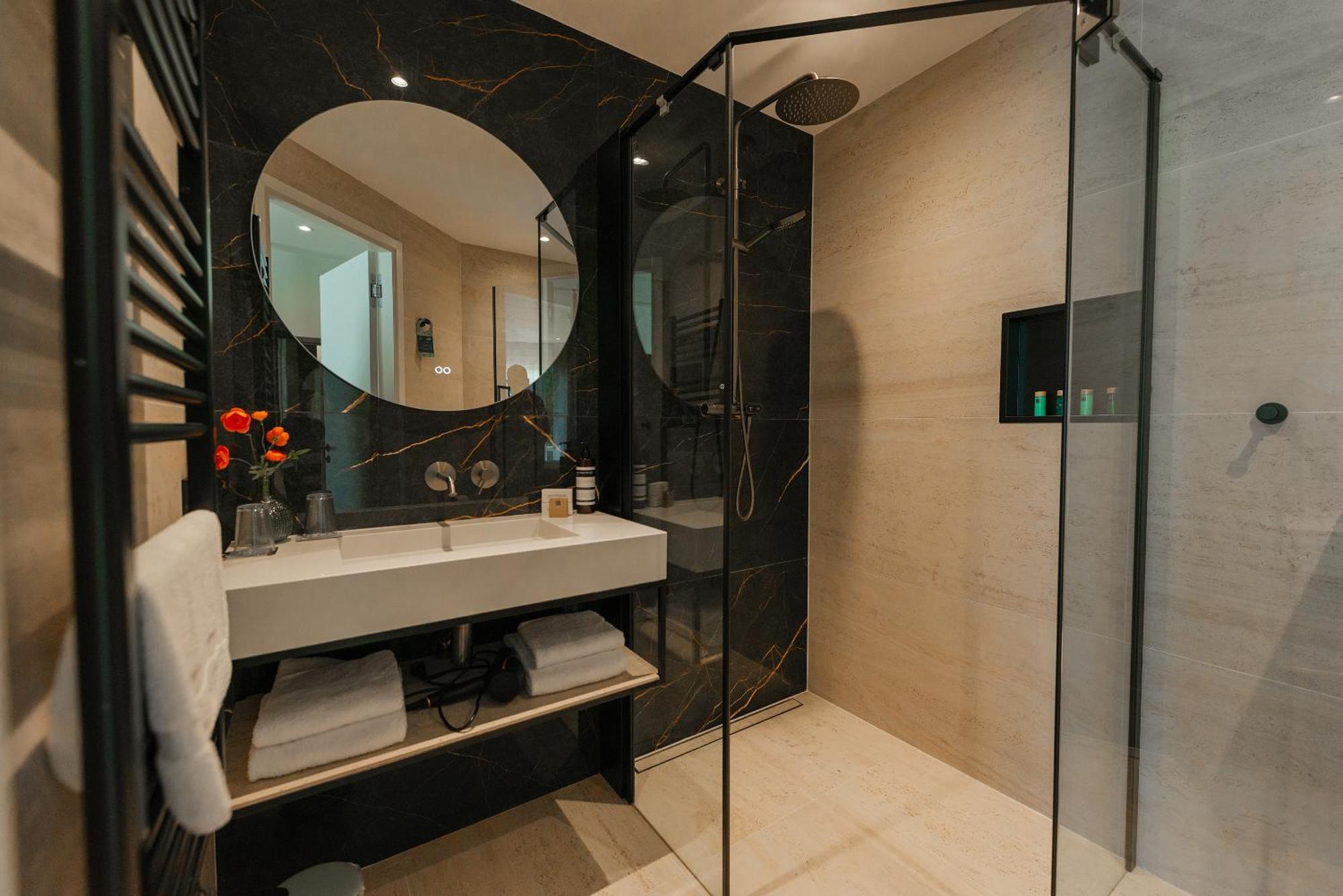 Boutique Hotel Herbergh Amsterdam Airport Free Parking Badhoevedorp Eksteriør bilde